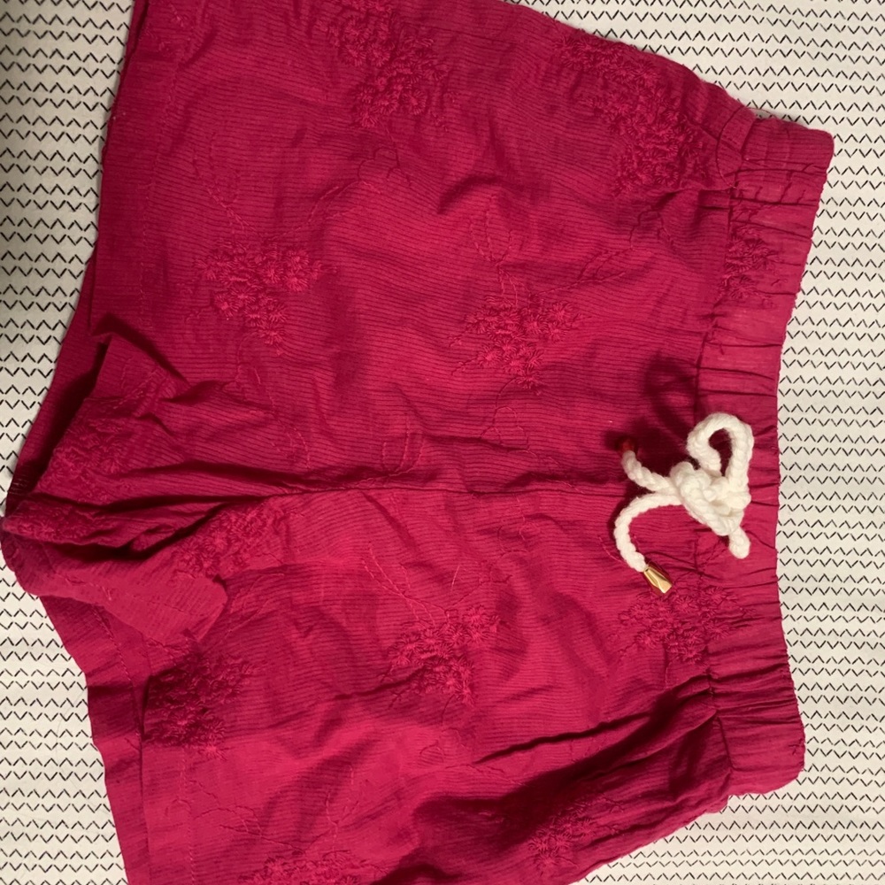 Girls size S (7-8) fuschia shorts